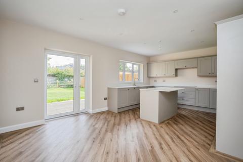 4 bedroom link detached house for sale, Orchard Close, Bosham, Chichester, West Sussex, PO18