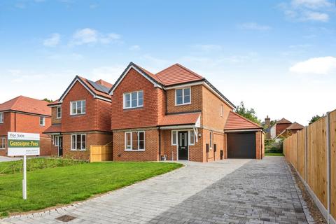 4 bedroom detached house for sale, Orchard Close, Bosham, Chichester, West Sussex, PO18