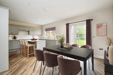 4 bedroom detached house for sale, Orchard Close, Bosham, Chichester, West Sussex, PO18