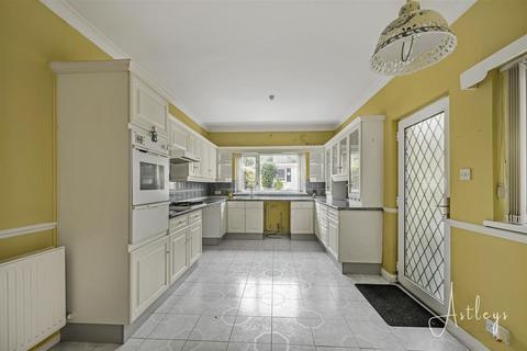 2 bedroom terraced house for sale, Manor Road, Manselton, SA5