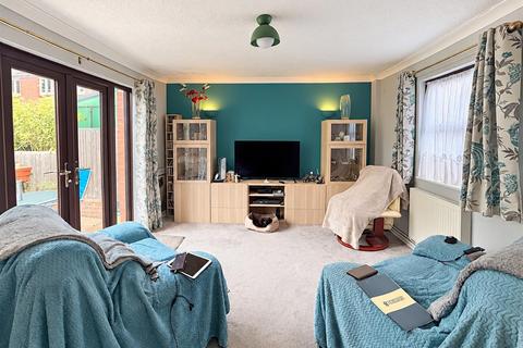 2 bedroom end of terrace house for sale, Elsworth Close, Bedfont