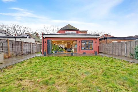 4 bedroom house for sale, Old Farm Road, Hampton