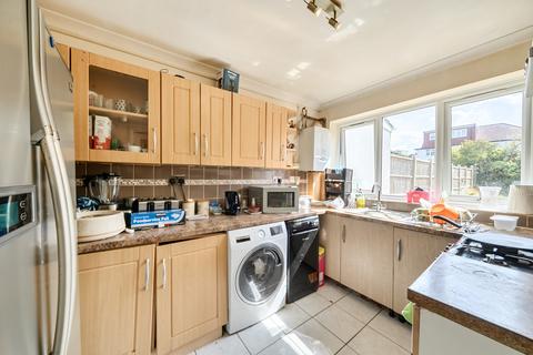 4 bedroom semi-detached house for sale, Chapman Crescent, Harrow