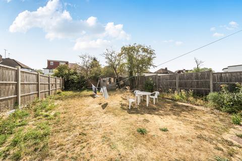 4 bedroom semi-detached house for sale, Chapman Crescent, Harrow