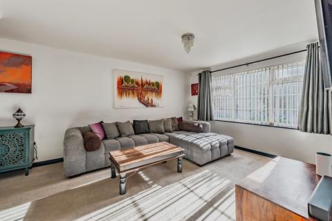 3 bedroom semi-detached house for sale, Canvey Close, Crawley