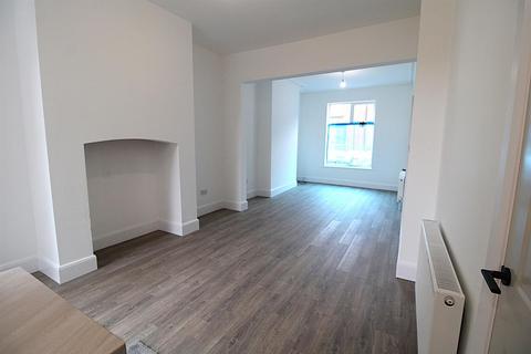 3 bedroom terraced house to rent, Timson Street, Failsworth, Manchester