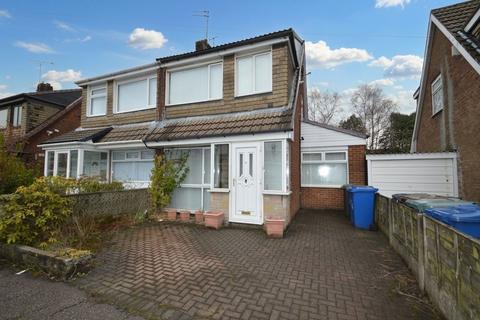 3 bedroom semi-detached house to rent, Nuttall Avenue, Whitefield, M45