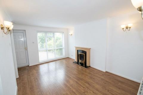 3 bedroom semi-detached house to rent, Nuttall Avenue, Whitefield, M45