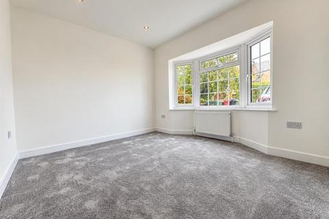 5 bedroom semi-detached house for sale, St. Georges Crescent, Slough