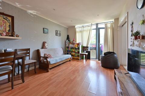 2 bedroom apartment to rent, 19, 533 Whippendell Road, Watford, WD18 7QF