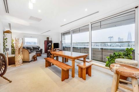 2 bedroom flat for sale, Chambers Street, London SE16