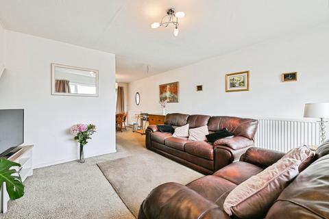 3 bedroom semi-detached house for sale, Salamander Close, Nottingham NG4