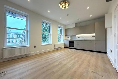 2 bedroom flat to rent, The Avenue, West Ealing, W13