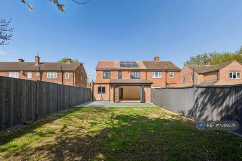 4 bedroom semi-detached house to rent, Brays Meadow, Amersham, HP6