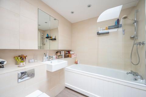 2 bedroom flat for sale, Elm Road, Wembley, HA9