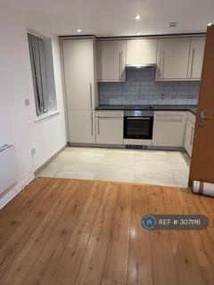 2 bedroom flat to rent, Gate Acre, Liverpool, L25