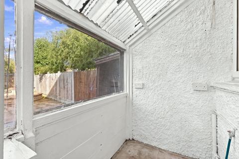 2 bedroom terraced house for sale, Hatch Road, Pilgrims Hatch, CM15