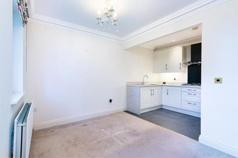 2 bedroom ground floor flat for sale, The Square, Dringhouses, York, YO24 1UR