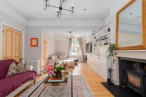 4 bedroom end of terrace house for sale, Albyn Road, London, SE8