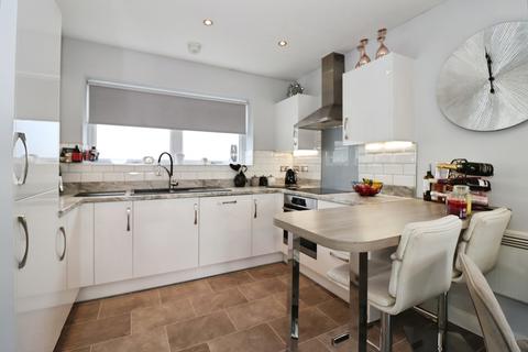 2 bedroom flat for sale, Brick Hill Way, Patchway, Bristol, BS34