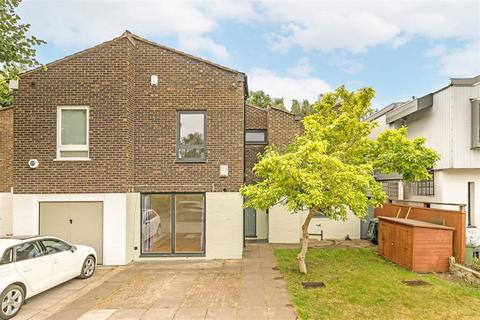 4 bedroom semi-detached house for sale, Langton Way, London SE3