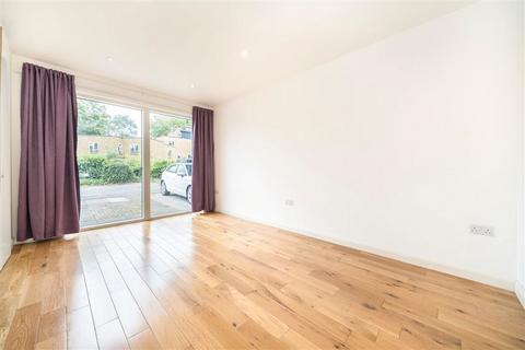 4 bedroom semi-detached house for sale, Langton Way, London SE3