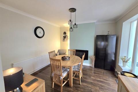 3 bedroom semi-detached house for sale, Bywell Road, Dewsbury WF12