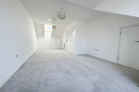 4 bedroom semi-detached house to rent, Cowleaze Path, Banwell, Somerset, BS29