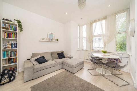 2 bedroom flat for sale, Craven Park, London NW10