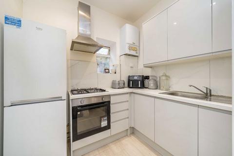 2 bedroom flat for sale, Craven Park, London NW10