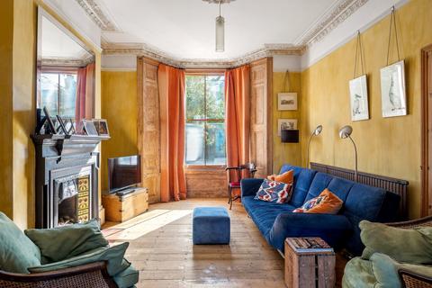 3 bedroom terraced house for sale, Southborough Road, London, E9
