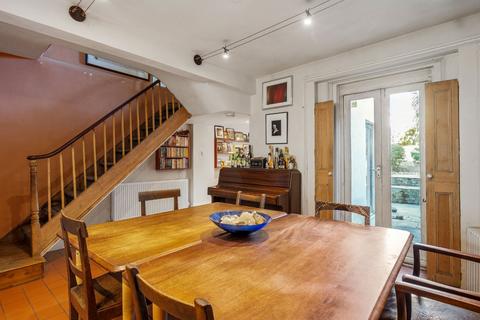 3 bedroom terraced house for sale, Southborough Road, London, E9