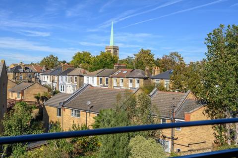 3 bedroom terraced house for sale, Southborough Road, London, E9