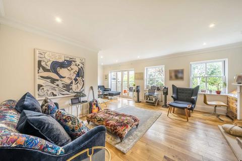 4 bedroom semi-detached house for sale, Feltham Avenue, East Molesey KT8