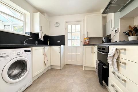 4 bedroom end of terrace house to rent, Elmside, Exeter EX4