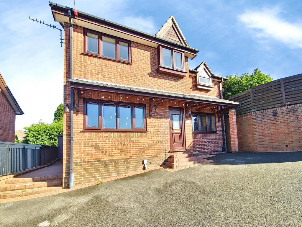 5 Basic Map Features Springfield View, Ripley, DE5 5 bed detached house for sale - £330,000