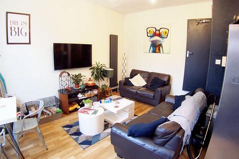4 bedroom terraced house to rent, Beechwood Mount, Leeds LS4