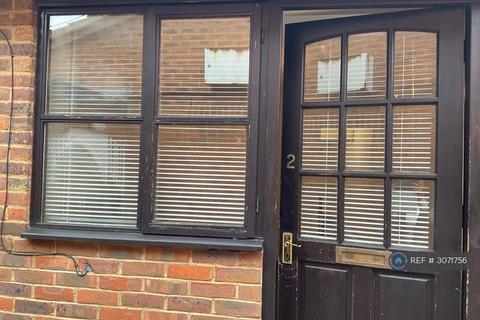 1 bed flat/apartment for rent in Lye Lane, St Albans, AL2