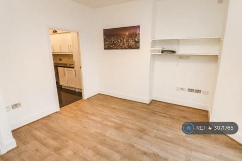 2 bedroom flat to rent, Queens Park House, Oswestry, SY11