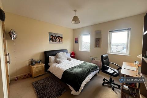 4 bedroom terraced house to rent, Augusta Court, Exeter, EX1