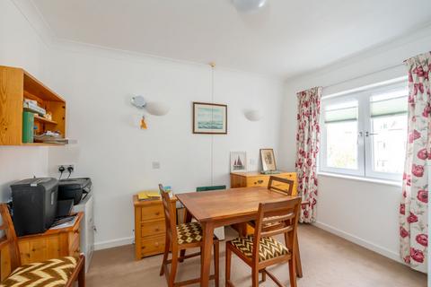 2 bedroom retirement property for sale, Henty Gardens, Chichester