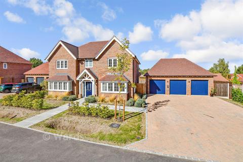 5 bedroom detached house for sale, Chapel Garden Close, West Malling ME19