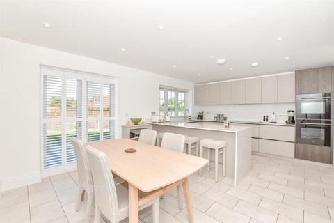 5 bedroom detached house for sale, Chapel Garden Close, West Malling ME19