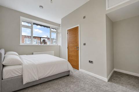 4 bedroom terraced house to rent, Marina Arcade, Bexhill-On-Sea TN40