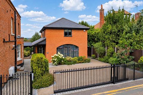 3 bedroom detached house for sale, Coach House, Church Hill, Epping