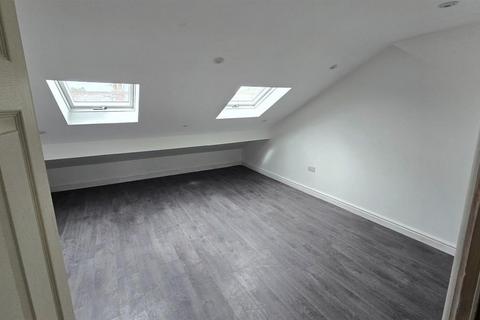 4 bedroom house to rent, Filey Road, Stockport M14