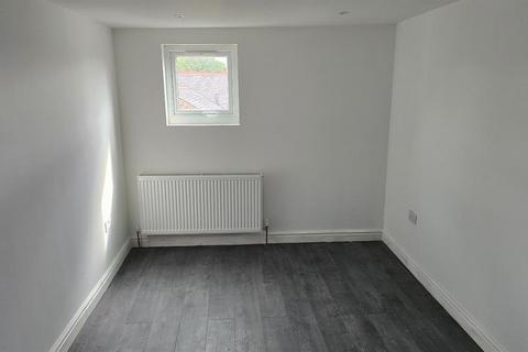 4 bedroom house to rent, Filey Road, Stockport M14