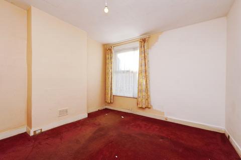 2 bedroom terraced house for sale, Sangley Road, London, SE6