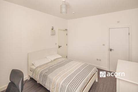 Flat to rent, Upper Tulse Hill London SW2