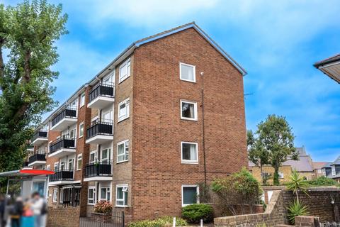 2 bedroom flat to rent, Cambridge Road, Kingston Upon Thames